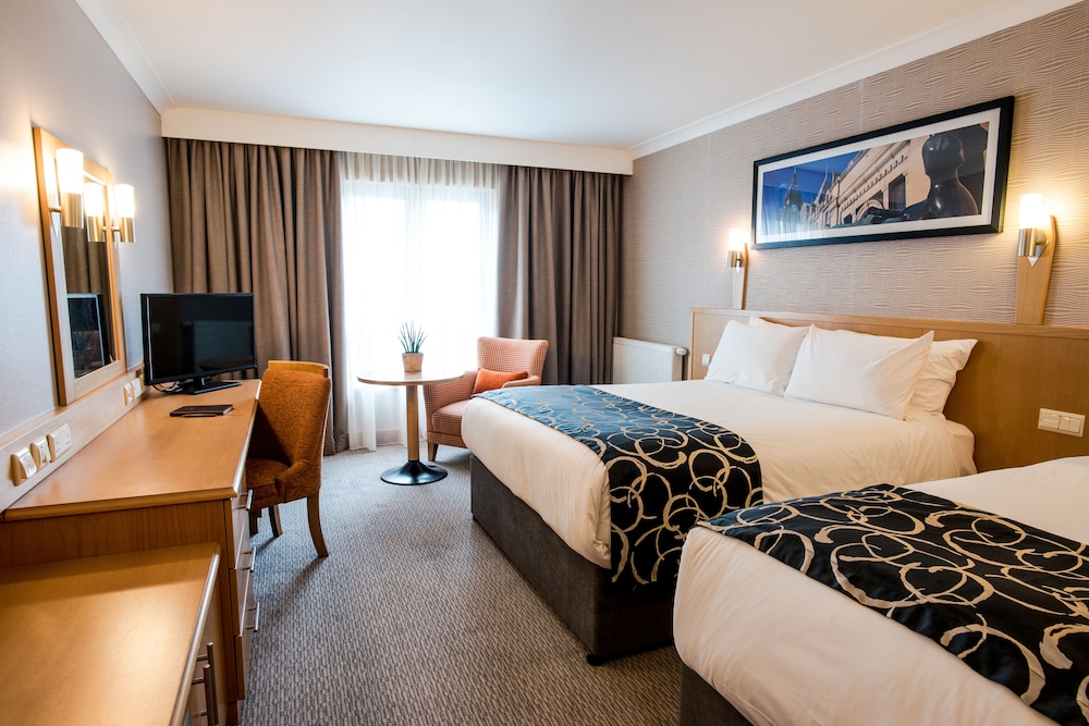 Clayton Hotel Leeds 7/46