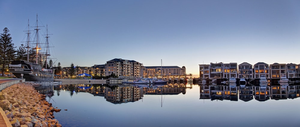 Haven Marina Motel 25/39