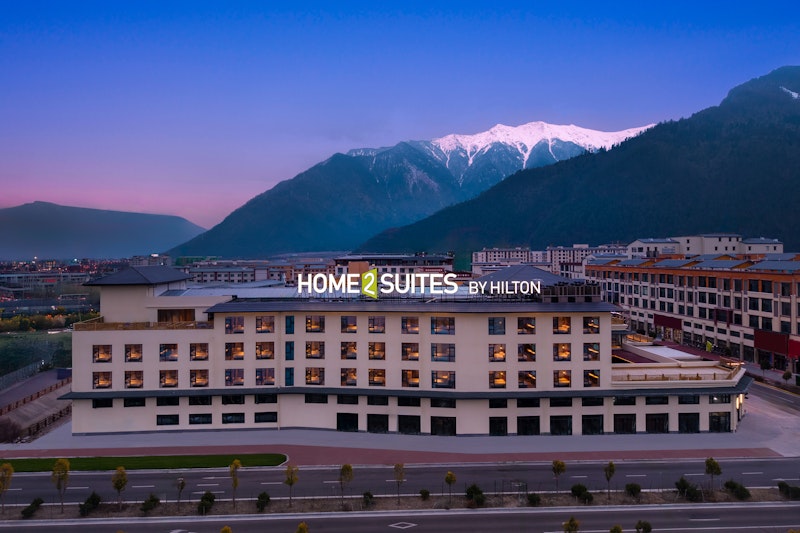 Home2 Suites by Hilton Linzhi Yutuolu in Nyingchi