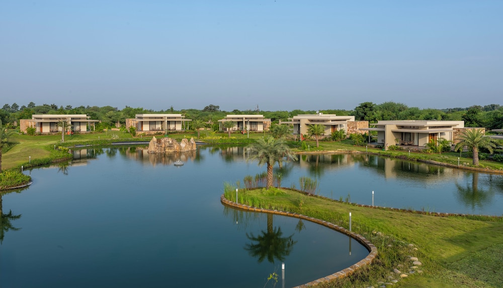Araiya Gir A Mavintara Resort 50/62