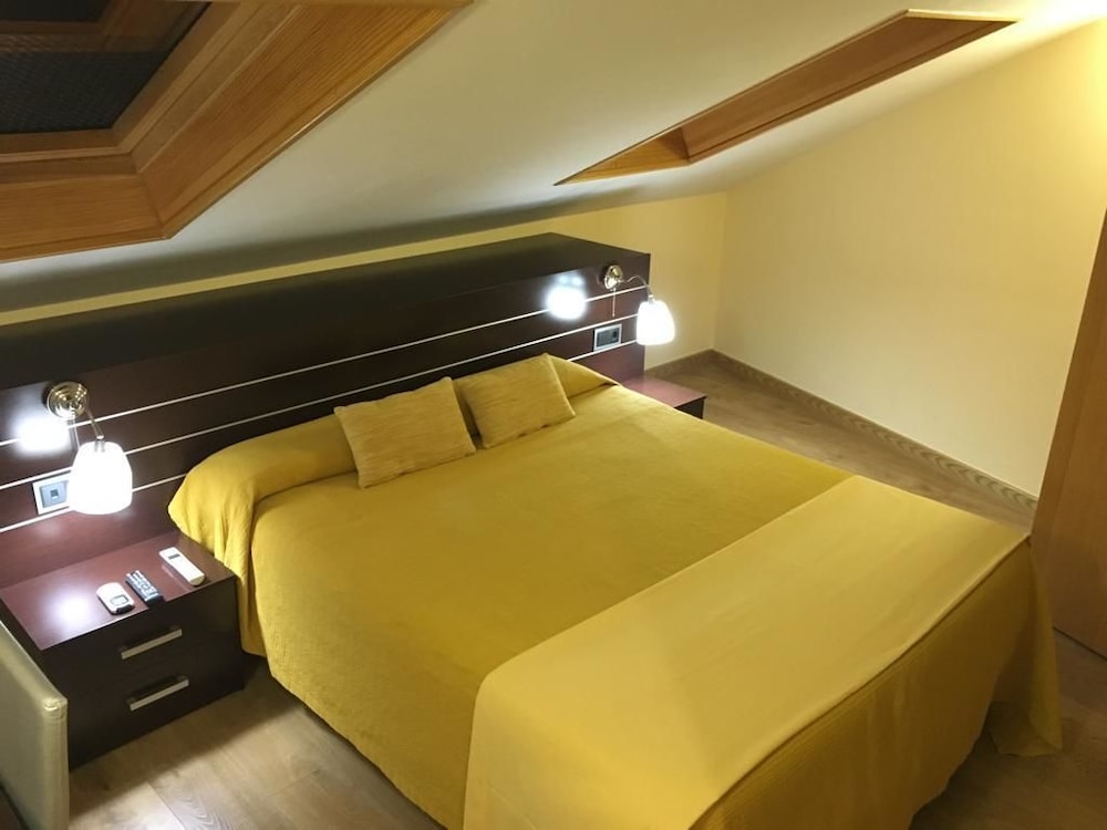 Hostal Doña Juana 8/20