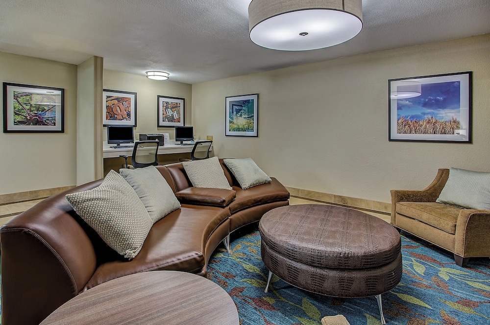Candlewood Suites Louisville Airport, an IHG Hotel 17/39