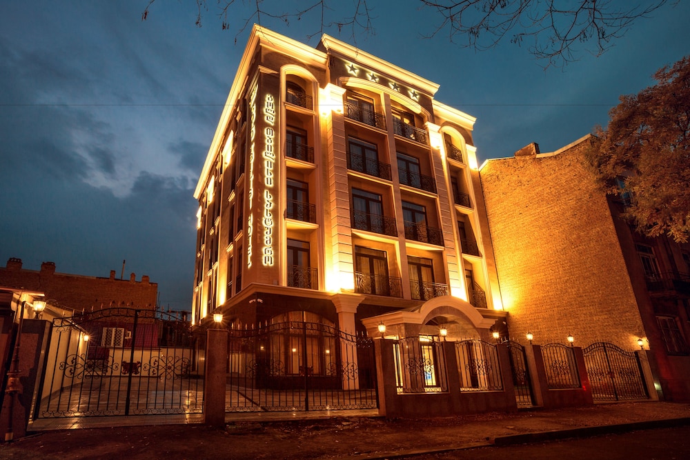 Gold Tbilisi Hotel in TBILISI