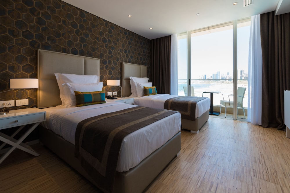 Bay, Premium, Twin Beds