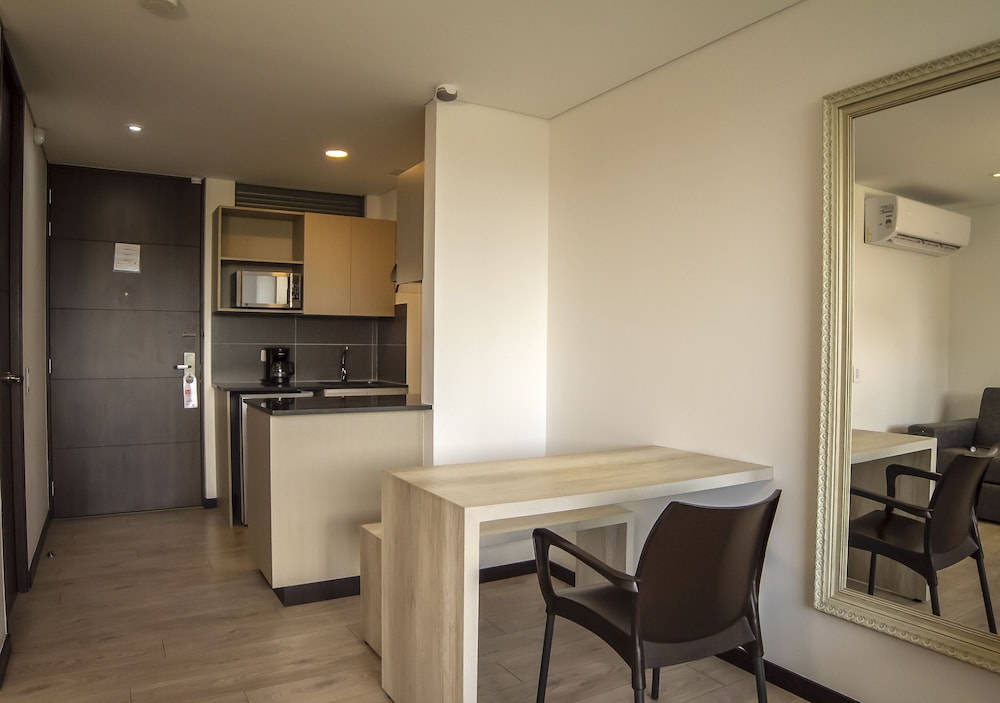 Mg Hotels Suites 40/52