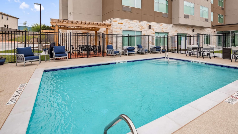 Hawthorn Extended Stay Austin North 32/50