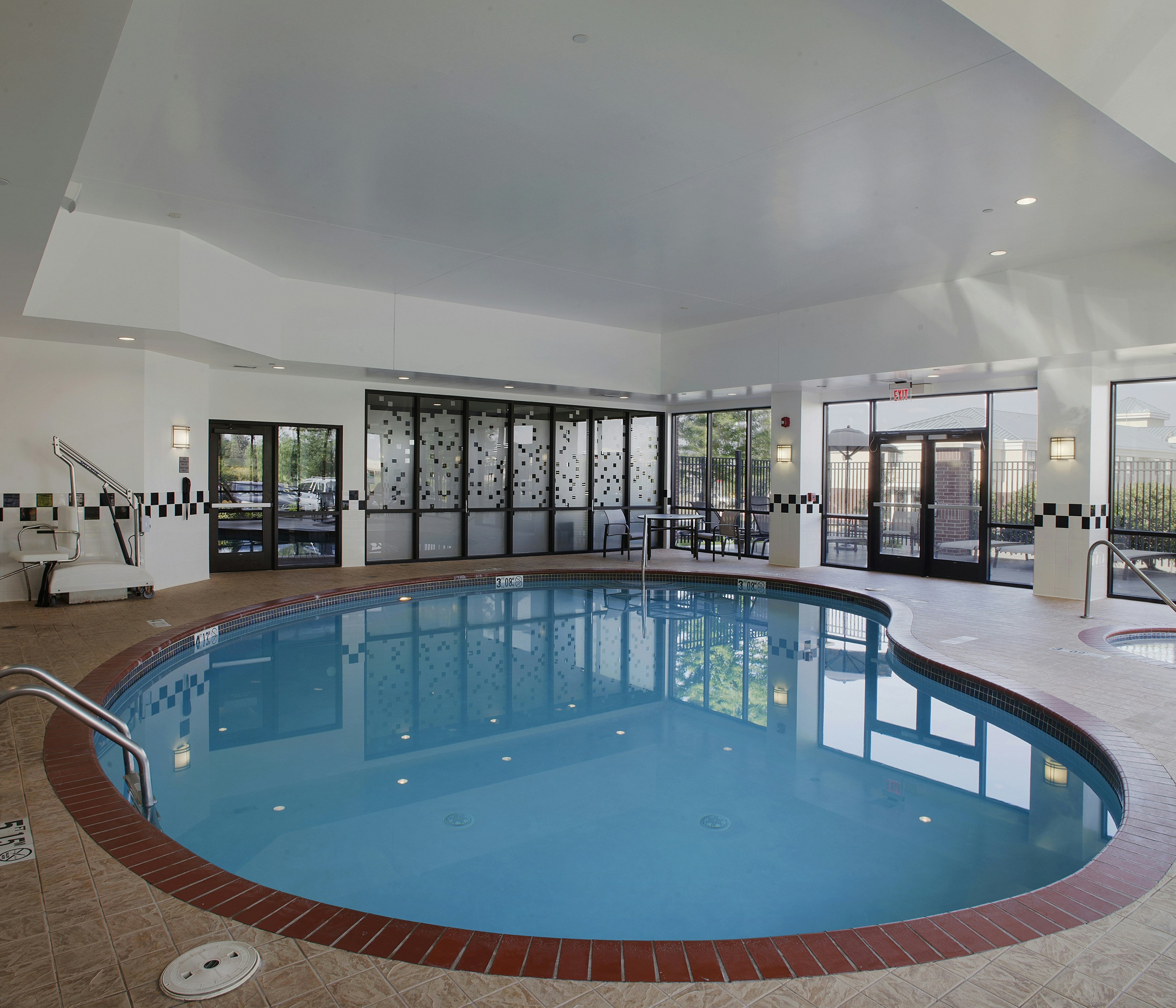 Doubletree Suites By Hilton Bentonville 20/61