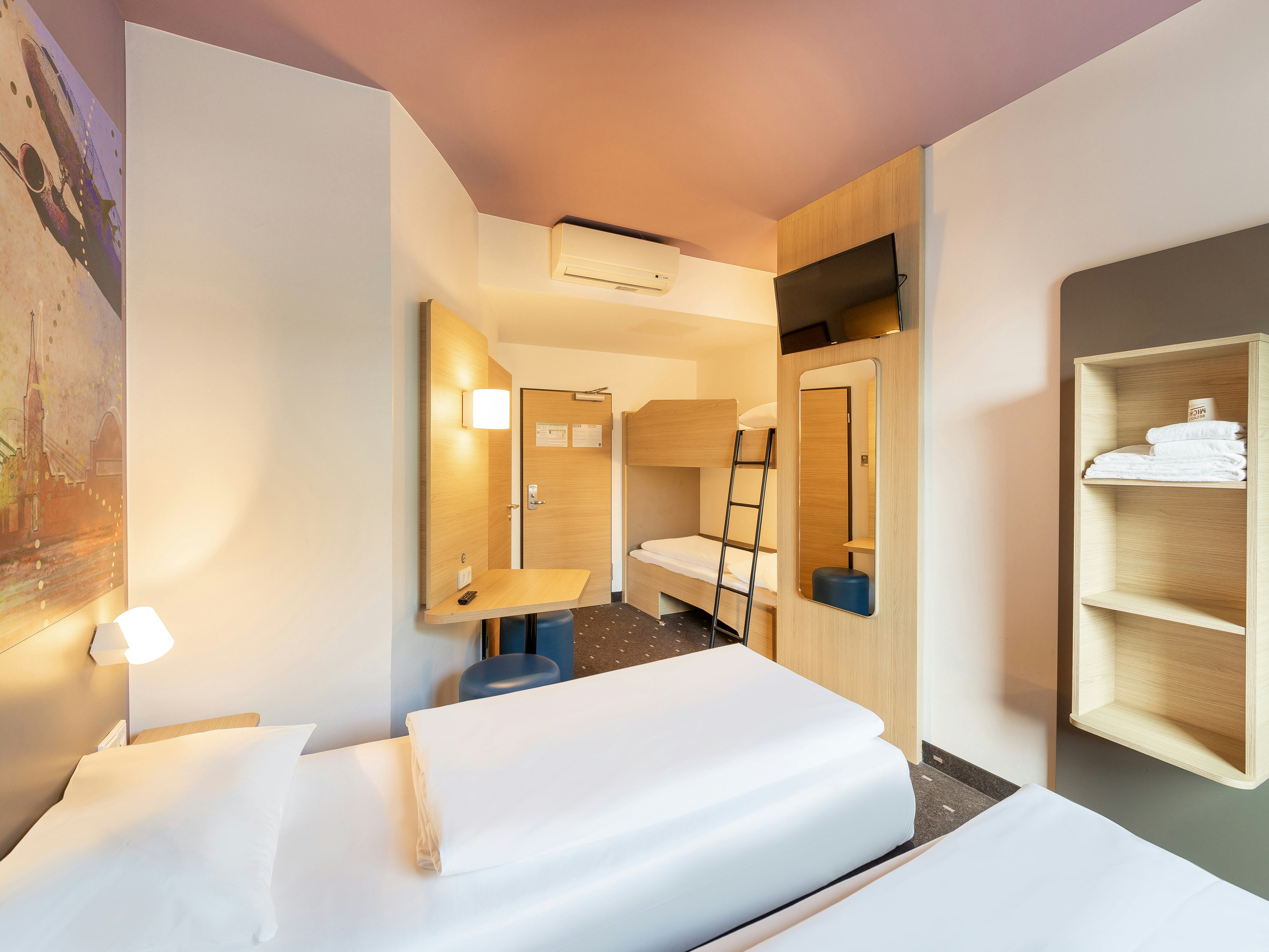 B&B Hotel Dusseldorf-Airport 7/30