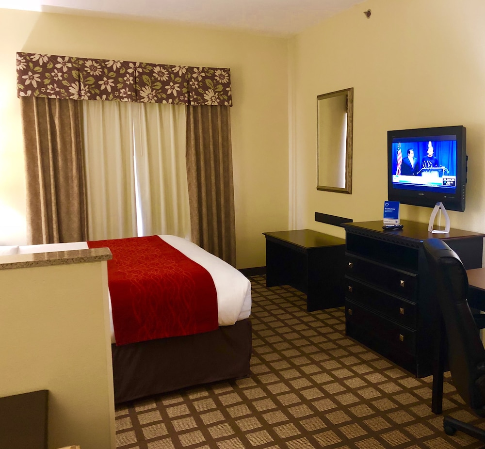 Comfort Inn & Suites Montgomery Eastchase 12/40