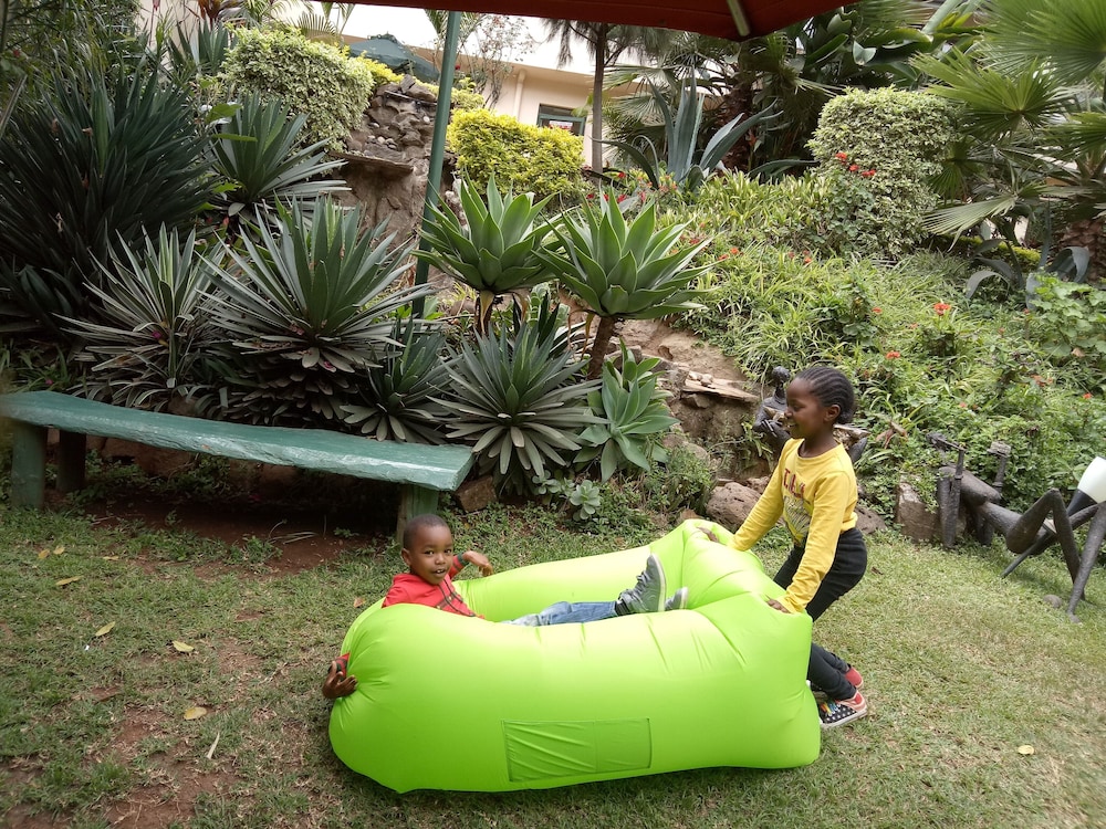 Hotel Riverview Westlands 48/50