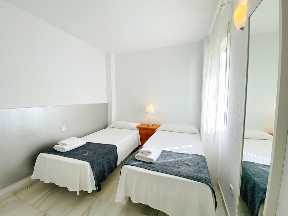 3 BEDROOMS, APARTMENT