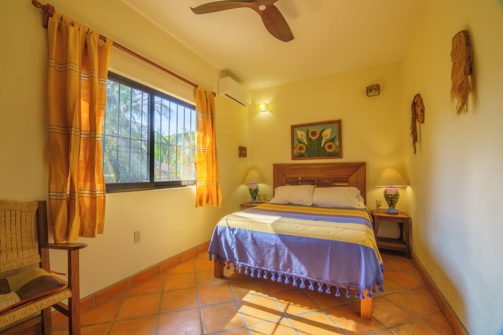 2 Bedrooms, Margarita, Apartment, Queen and Twin Beds, Garden View, Sofa، Casamar Suites 2/9