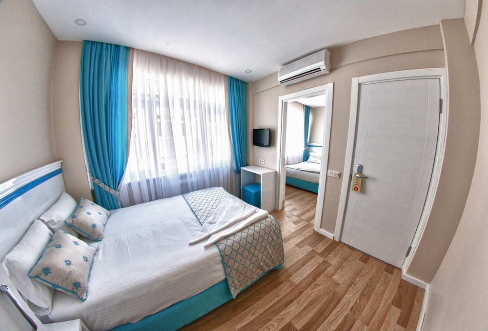 Star Holiday Hotel 18/68