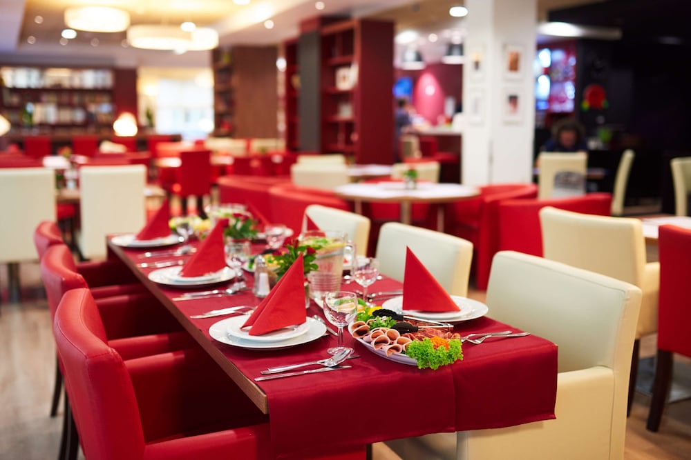 restaurant cafeteria
