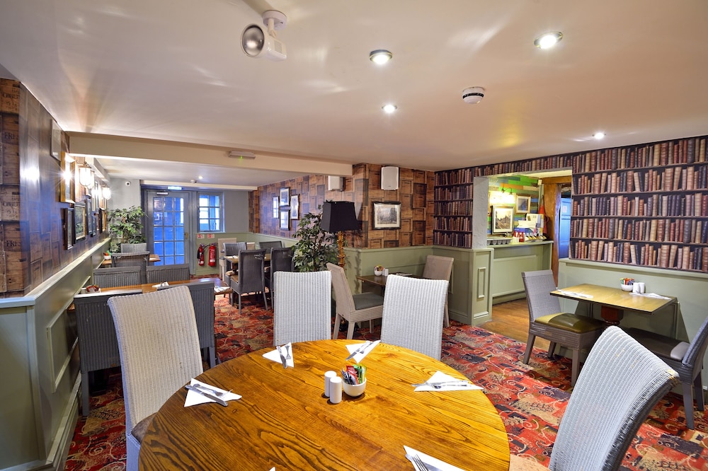 Talbot Hotel 23/29