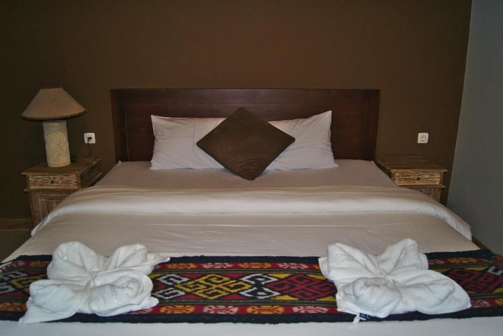 Ghamed Sari 24/50