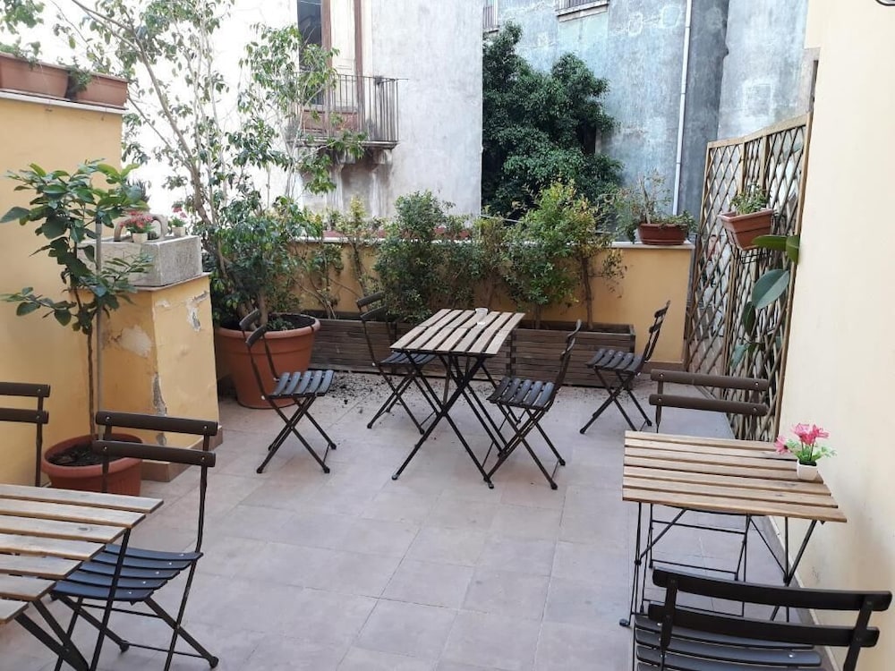 Umberto House 32/40