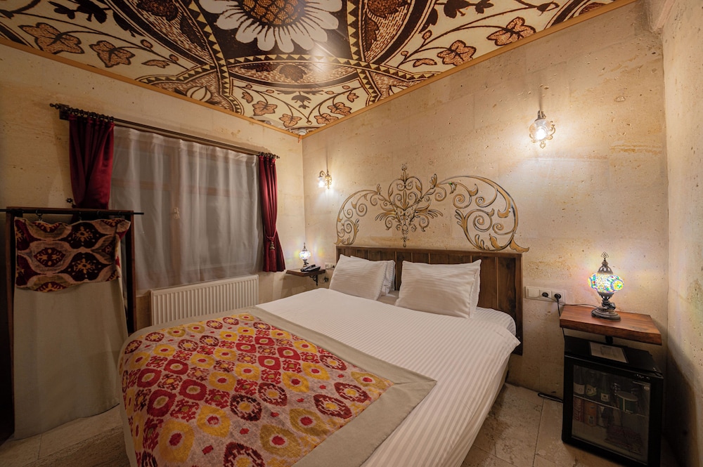 Corner In Cappadocia 10/46