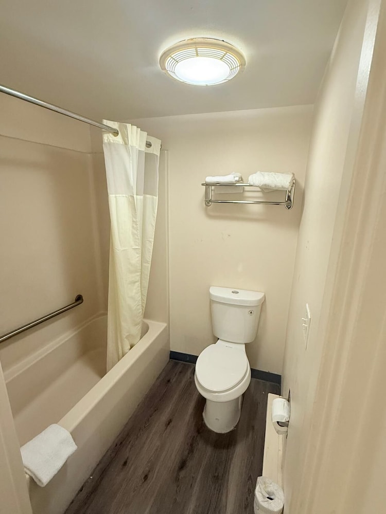 Express Inn -Rahway 36/46