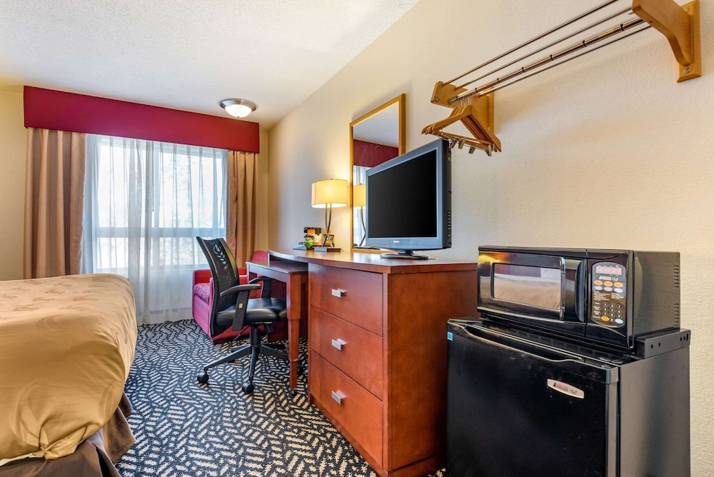 Quality Inn Falconer - Jamestown 40/44