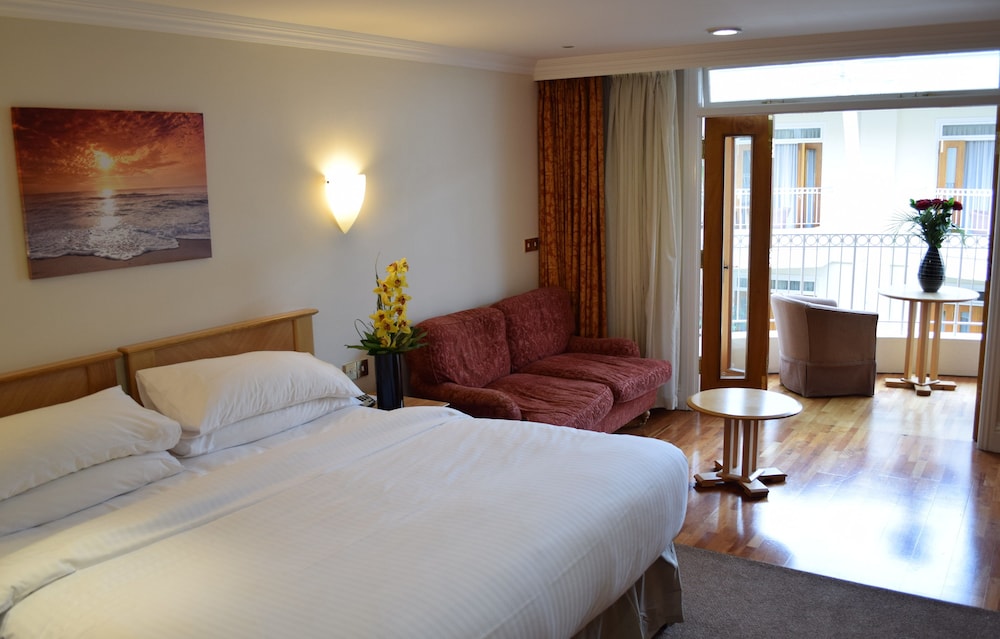 Sefton Hotel 13/50