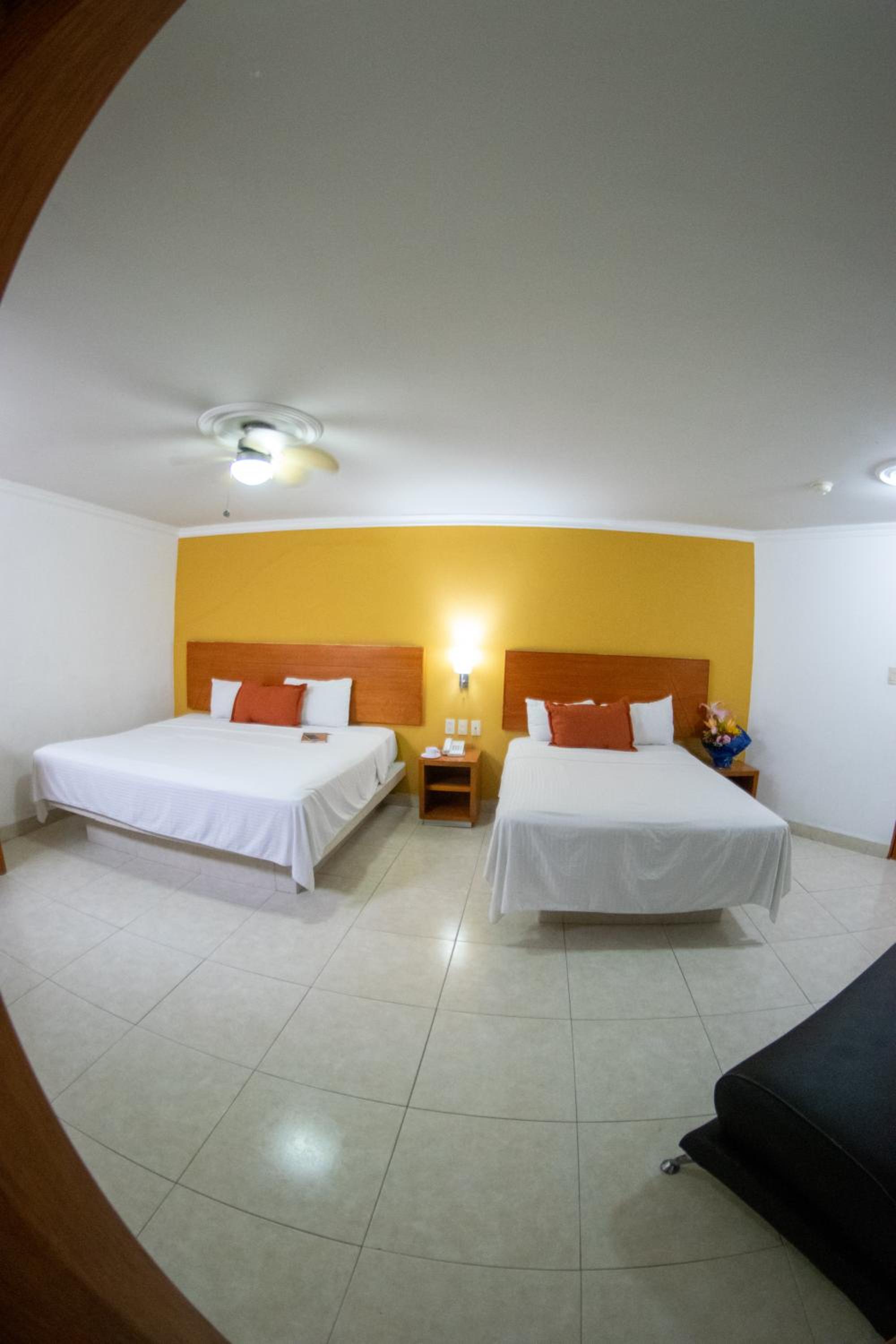 جناح حصري، Hotel Grand River Plaza 2/10