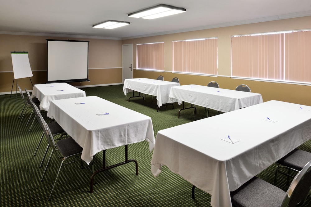 Americas Best Value Inn Vacaville Napa Valley 28/40