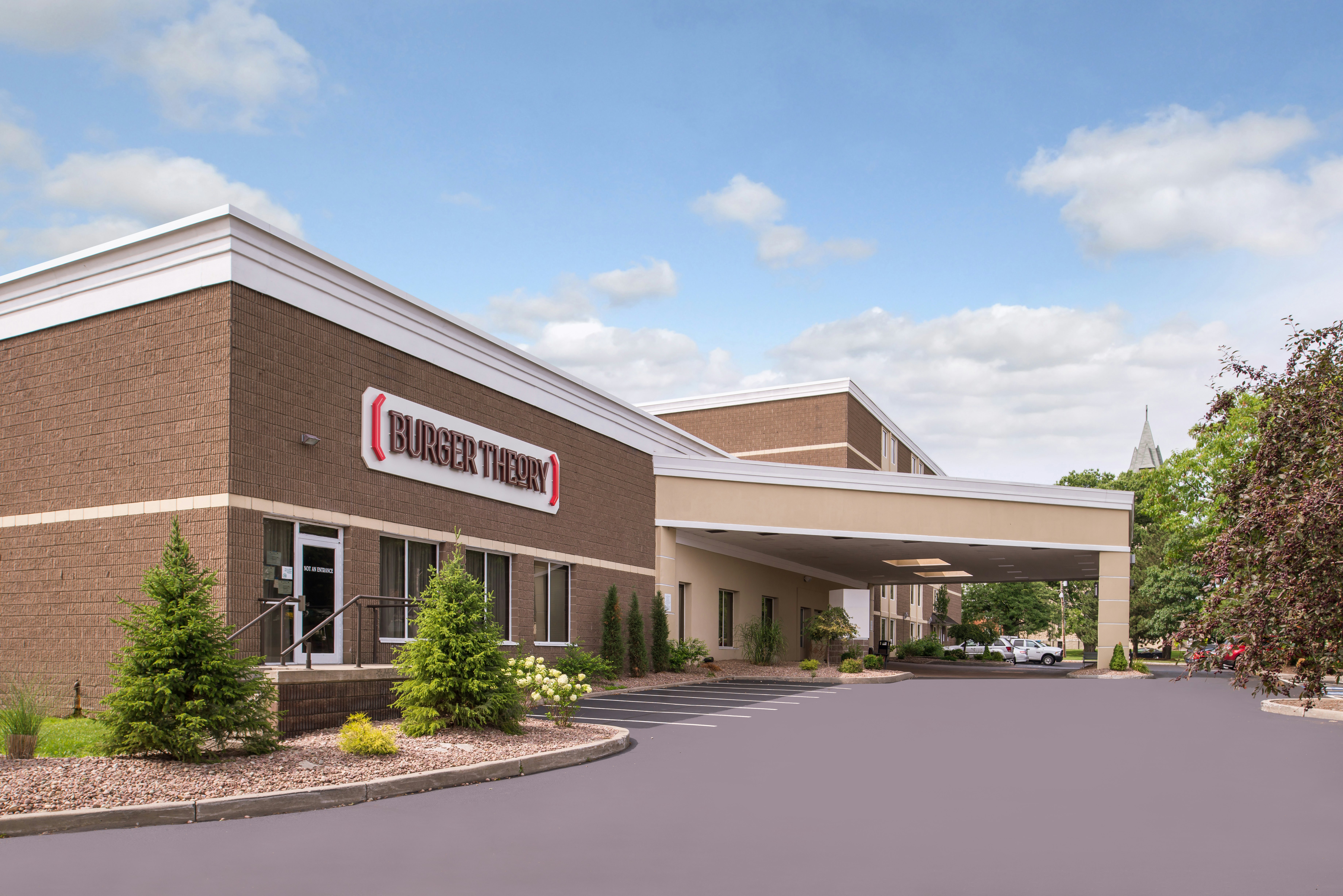Holiday Inn Auburn Finger Lakes Region 5/75