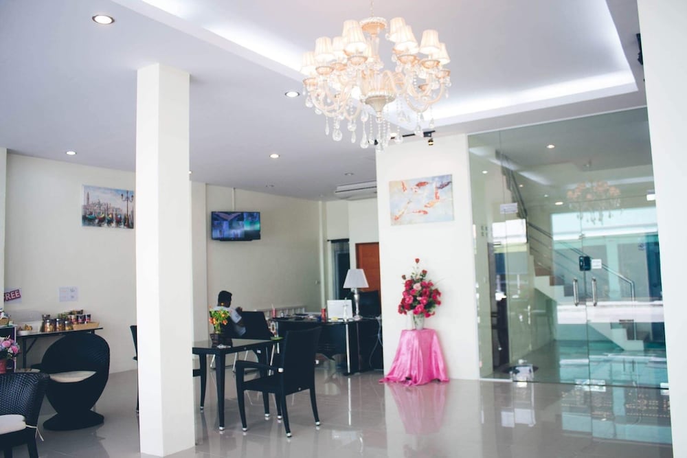 Supachai Inn 30/32