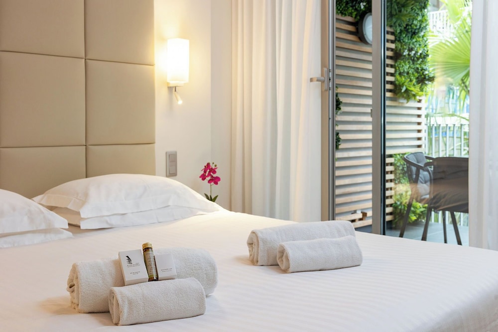 Design, Apartment, Queen Bed, City View, Sofa, Terrace