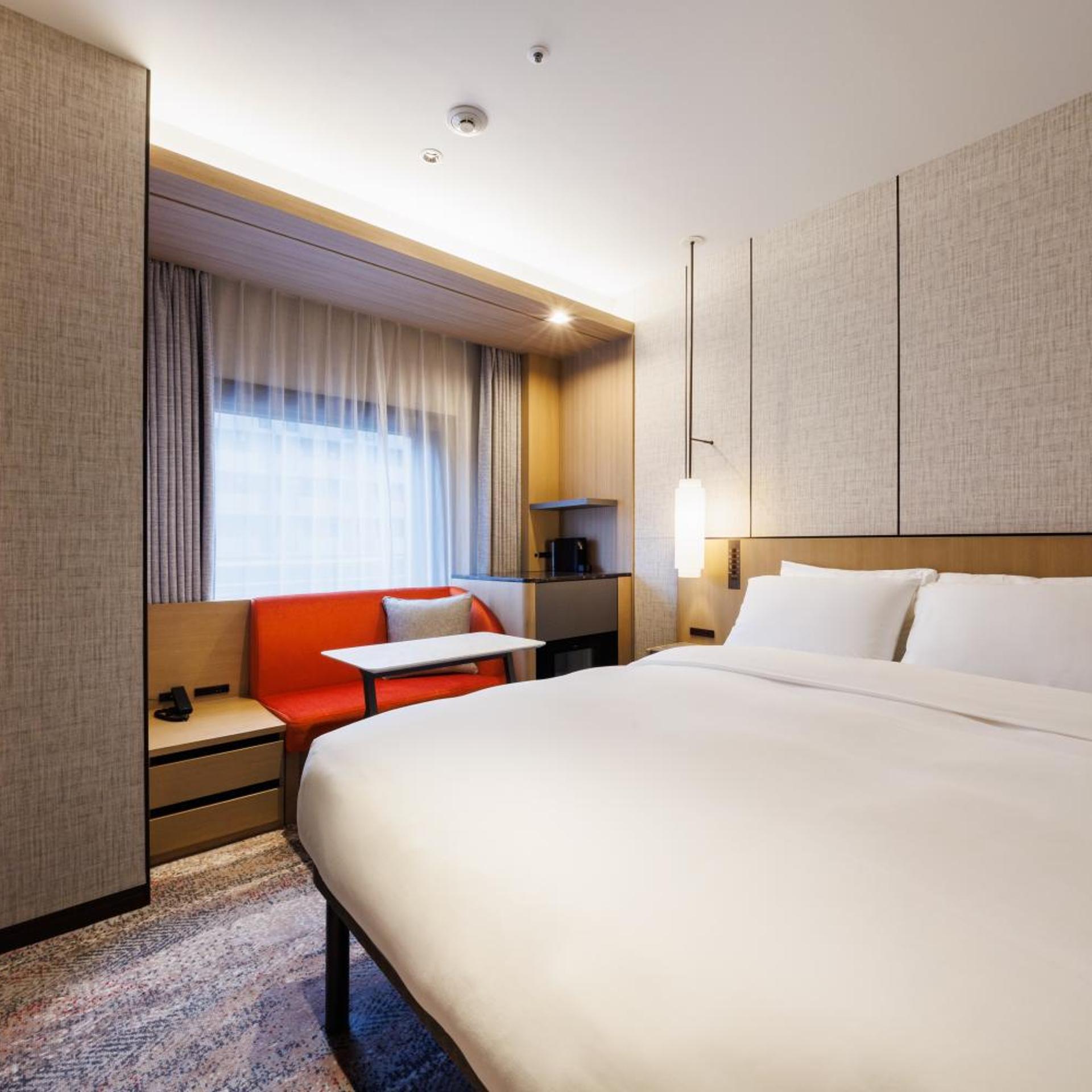 Edmont, Standard, Double Bed