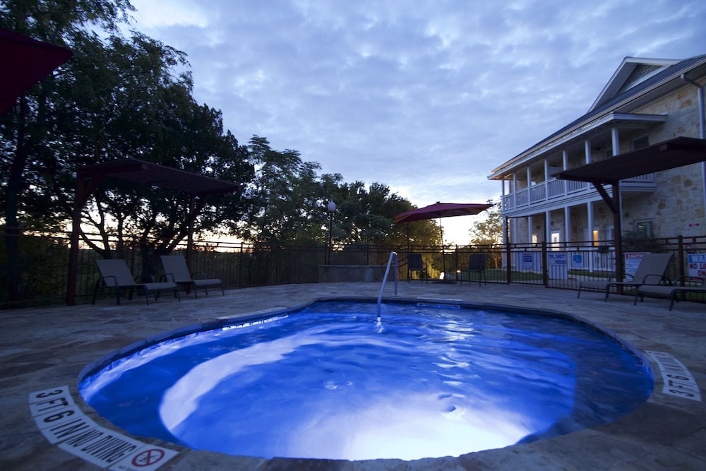 Gruene River Hotel & Retreat 23/50