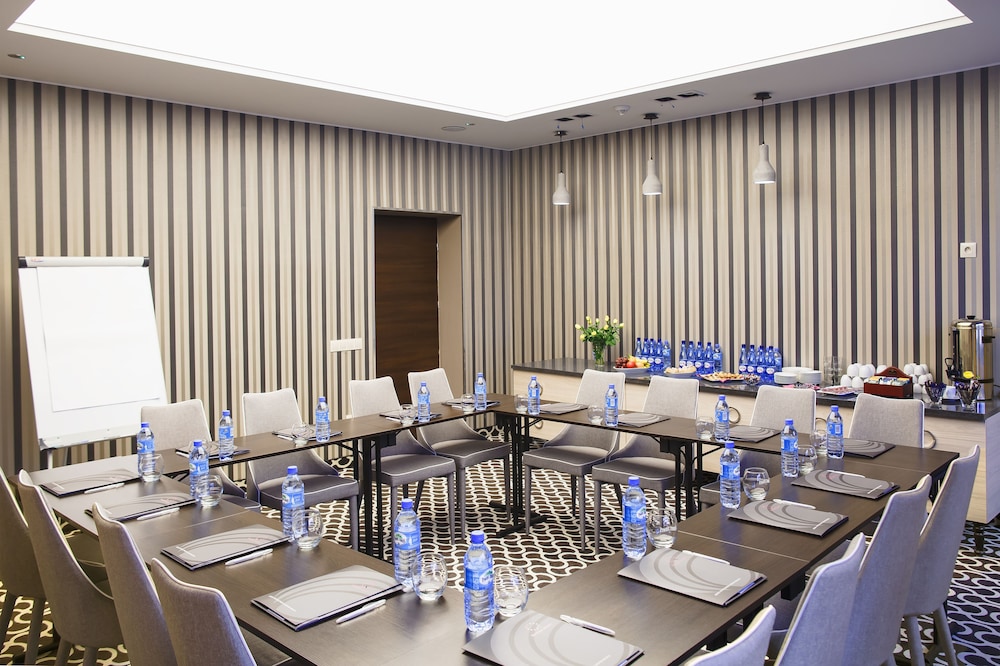 Art Hotel Sosnowiec 52/65