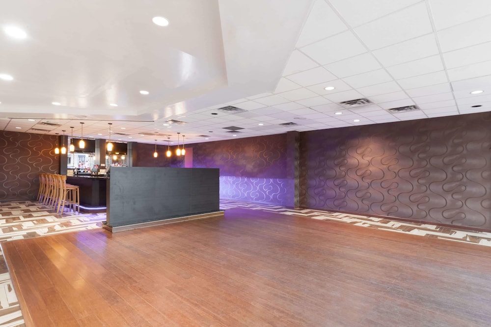 Ramada By Wyndham Newburgh/West Point 9/46