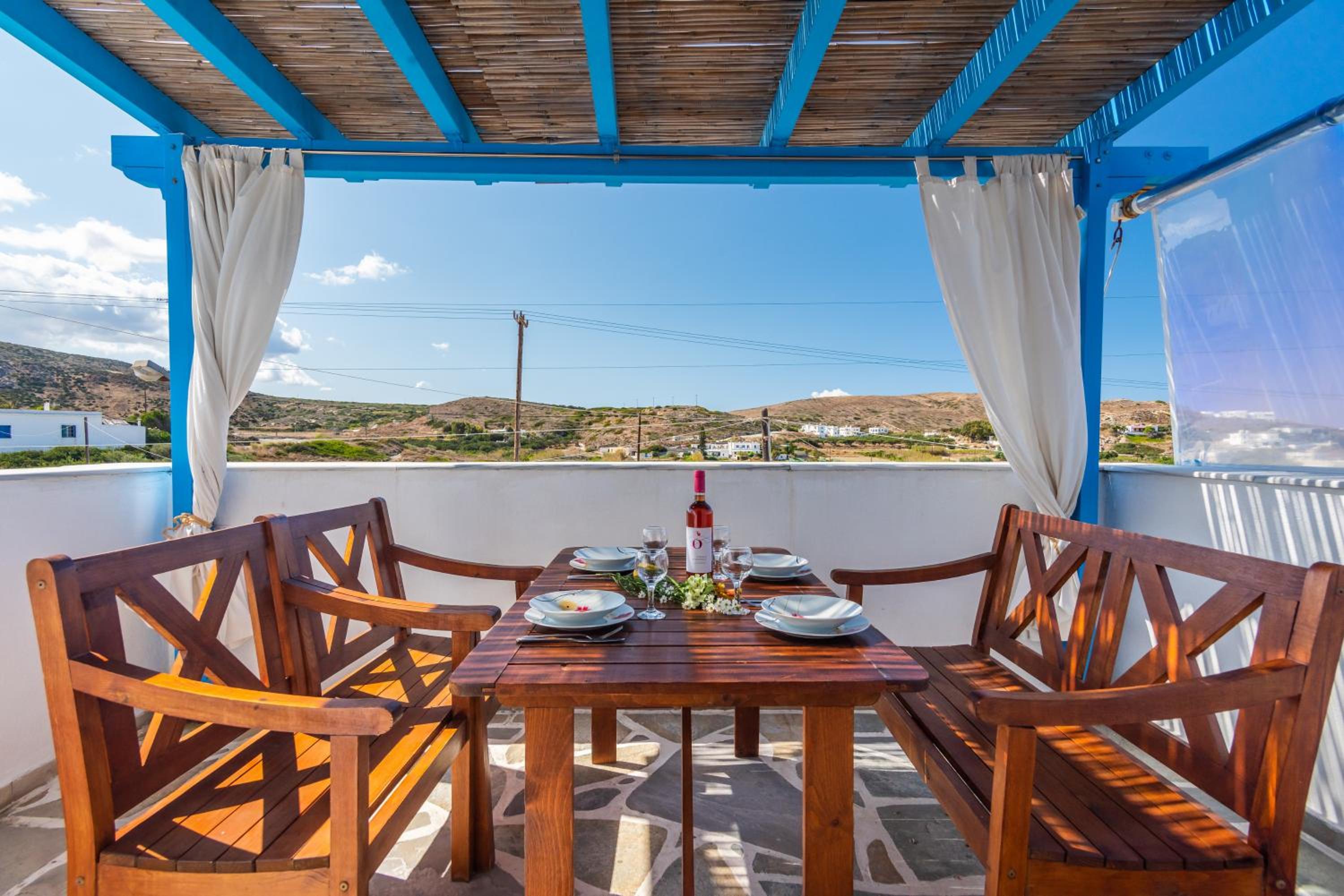 Heliovasilema Studios 83/88