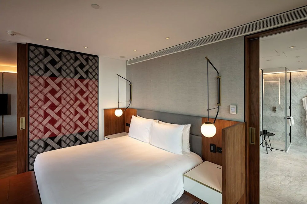 Park Hyatt Auckland 12/71