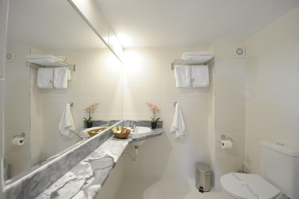 Evia Riviera Resort By Anayia All Inclusive Resorts 63/65