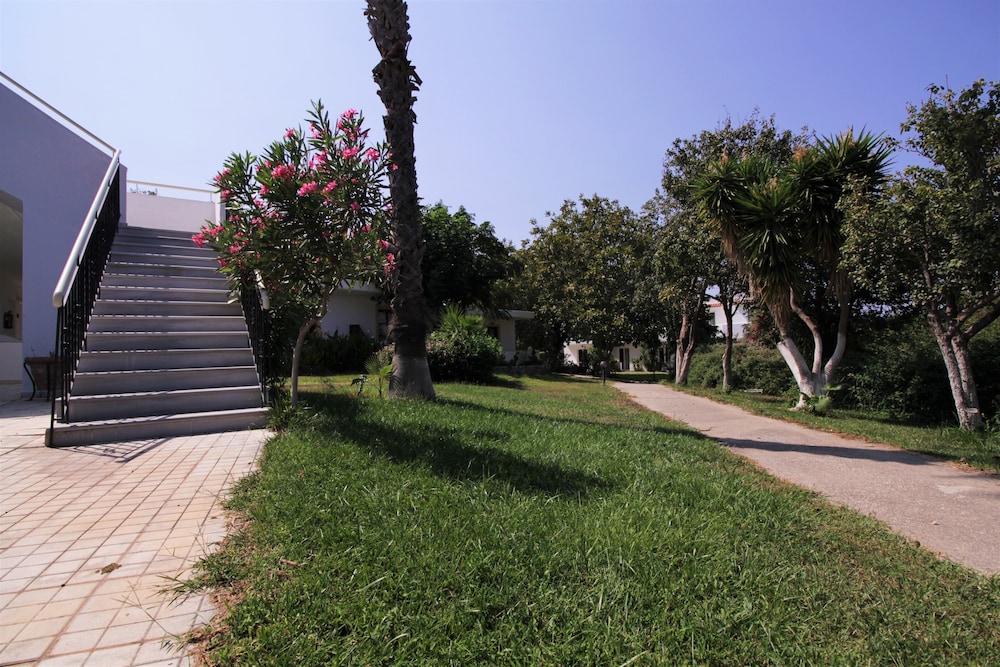 Ampavris Family Apartments 24/38
