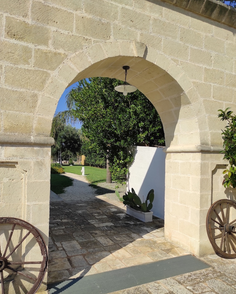 Masseria Borgo Santuri 61/62