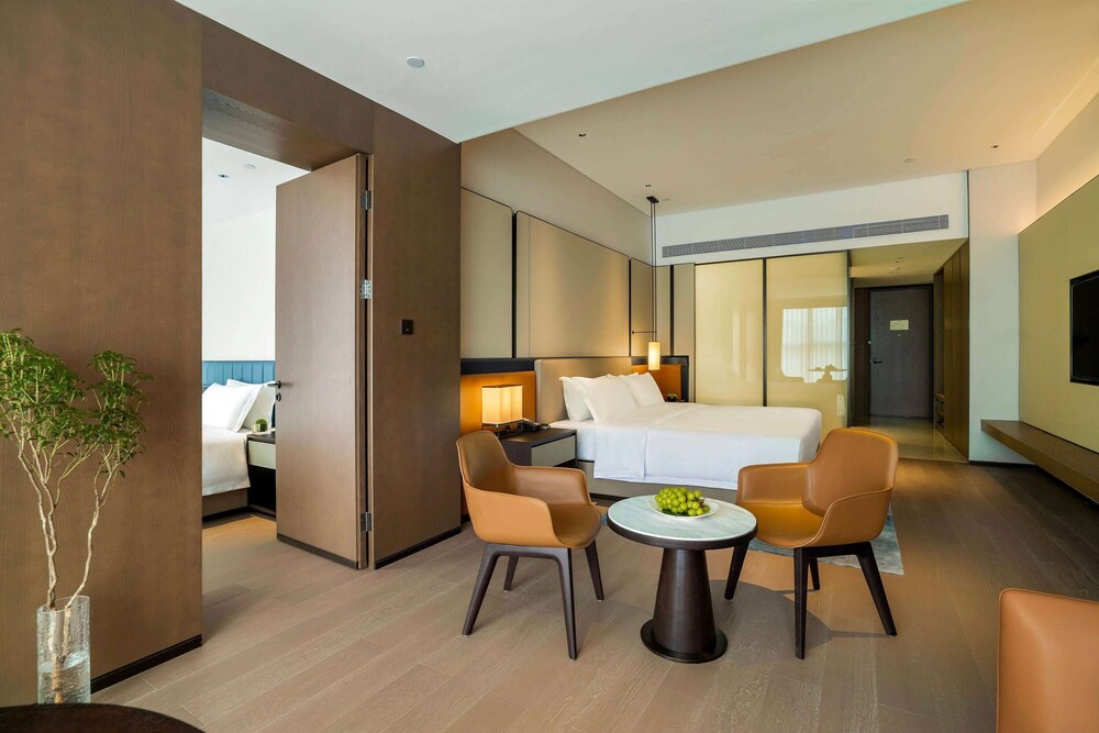 Family Suite, 1 King and 1 Single Beds