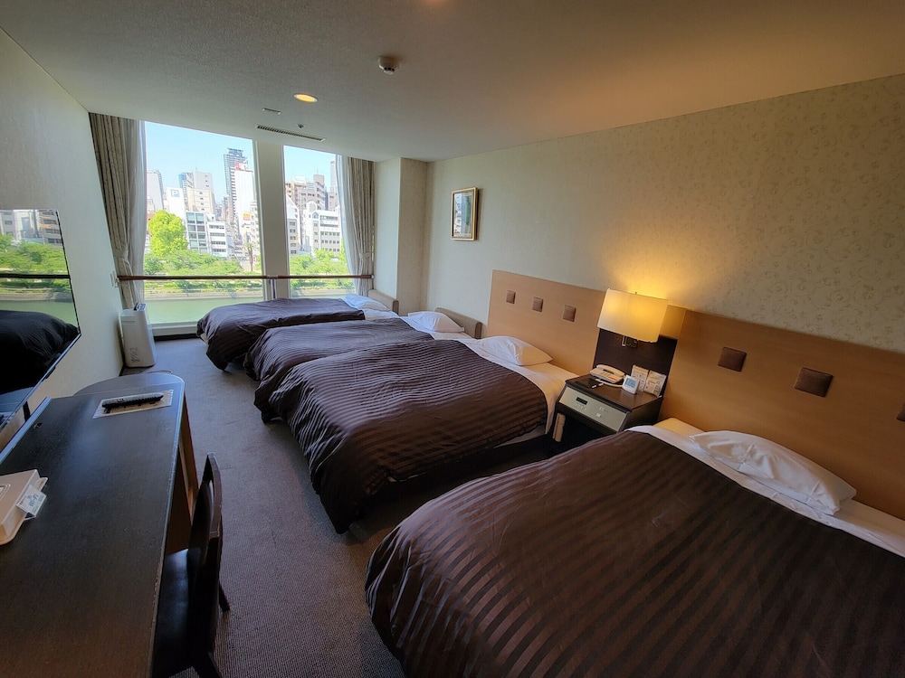 Osaka Castle Hotel 30/73