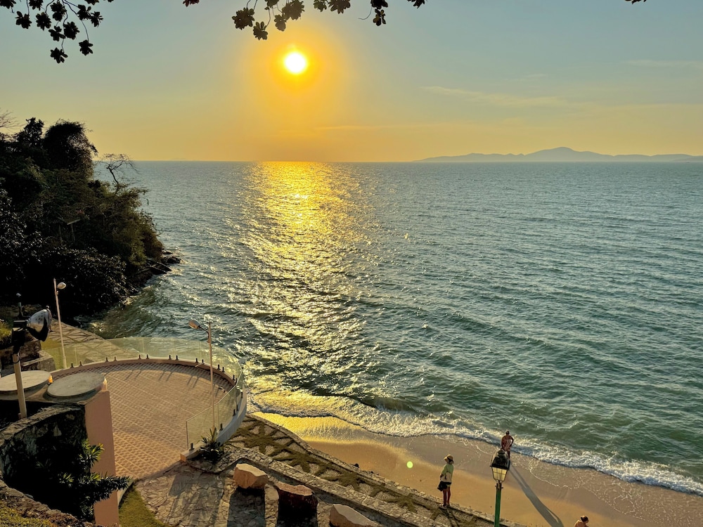 Asia Pattaya Hotel 75/78