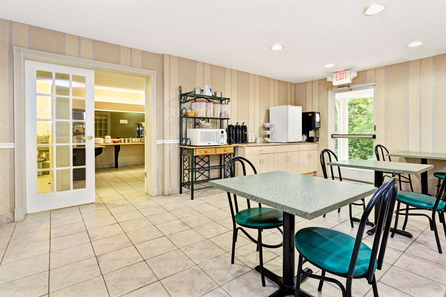 Microtel Inn Suites By Wyndham Florence Cincinnati Airport 24/41