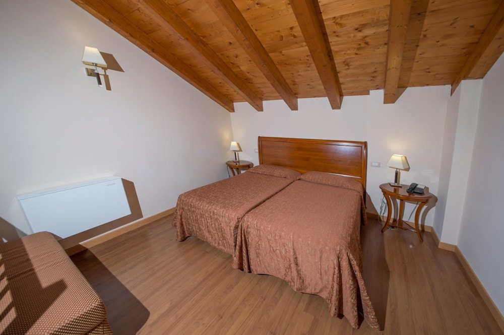 Venice Resort 30/72