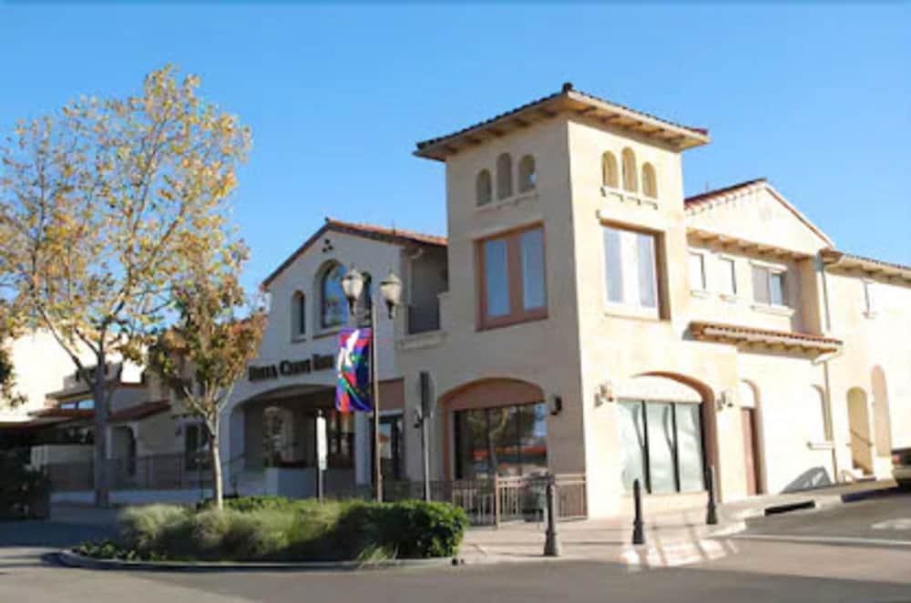 Bella Capri Inn 54/58