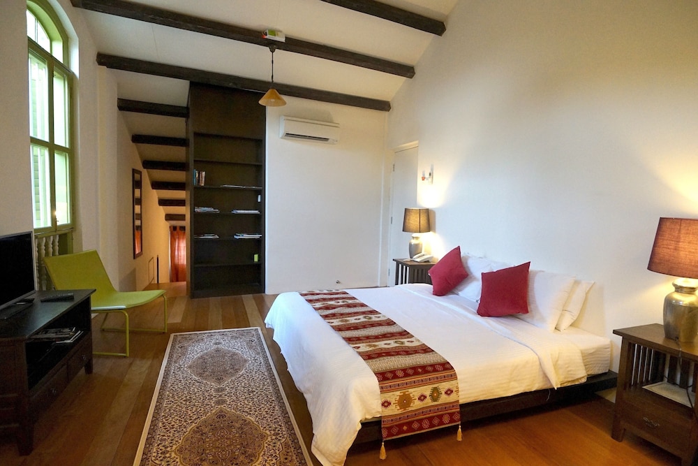 Spices Hotel 12/33