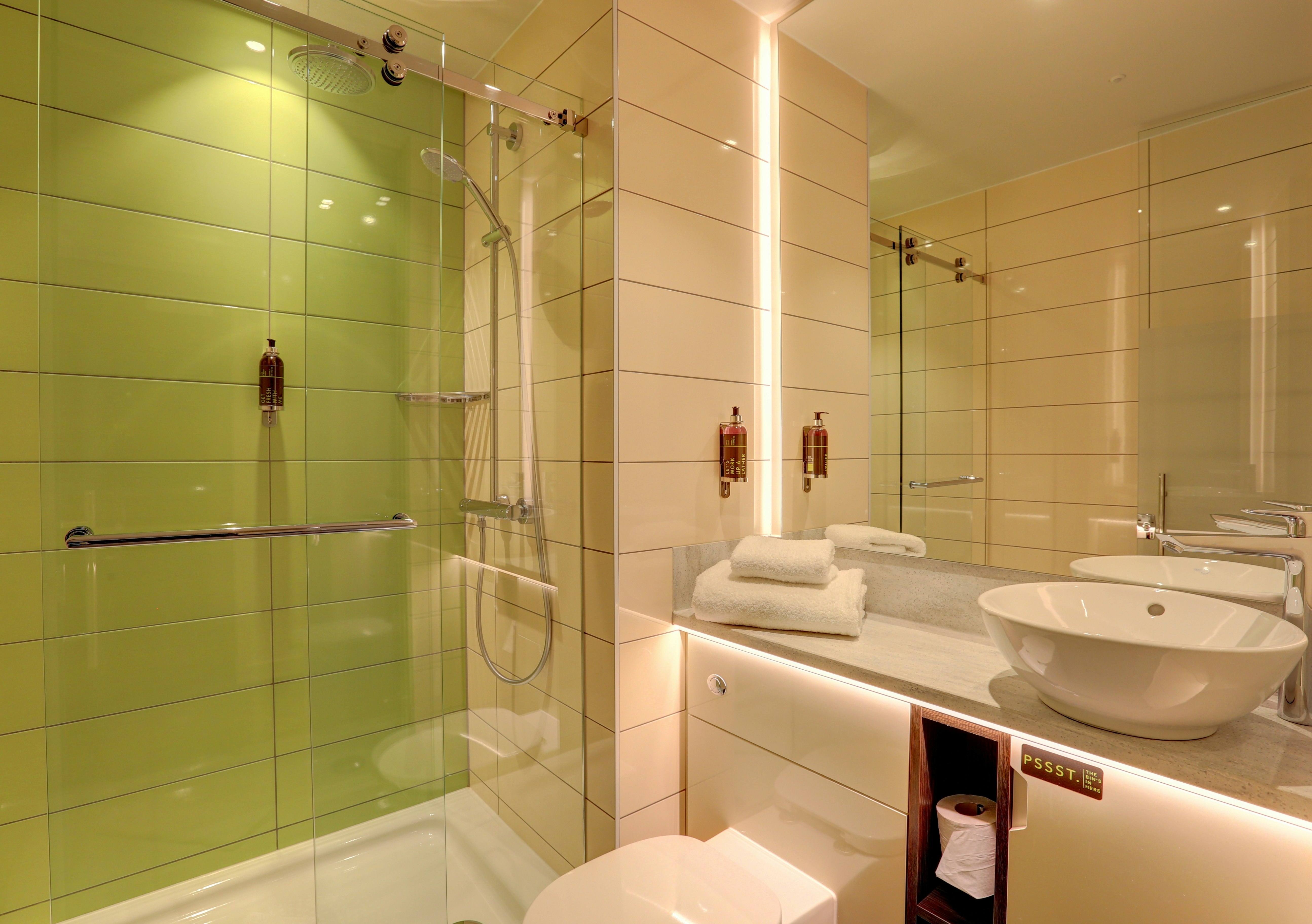 hub by Premier Inn London Westminster Abbey hotel 30/32