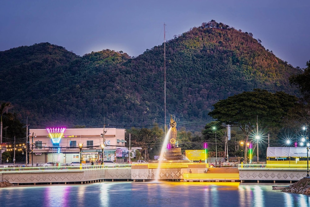 Loei Palace Hotel 82/83