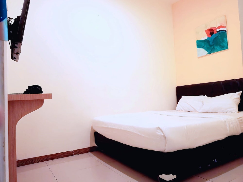 Room at OYO Flagship 3688 Pot Art, SURABAYA