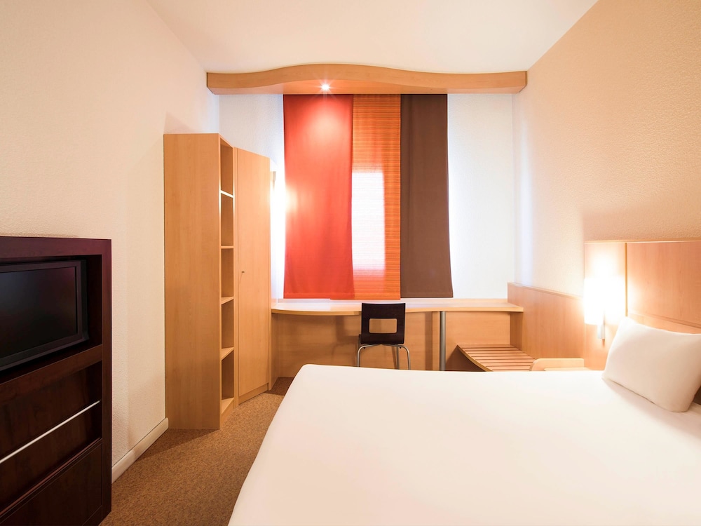 Ibis Como 24/64